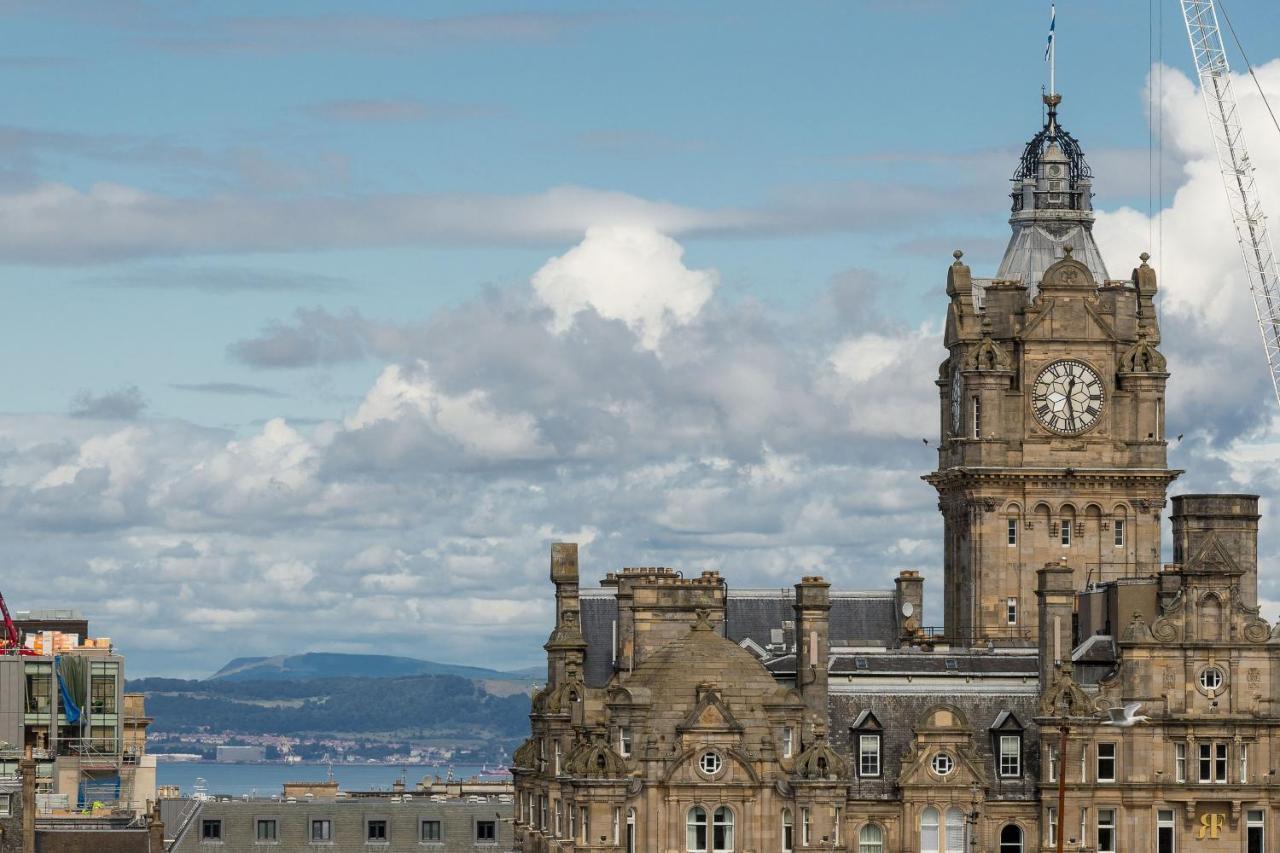 Stunning Panoramic Views: Heart Of The Royal Mile — Photos 3